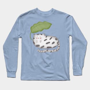 Cute cat sleeping under banana leaf Long Sleeve T-Shirt